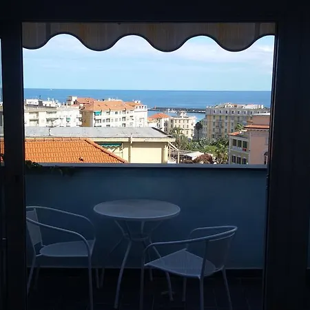 Bella Vista 公寓 *